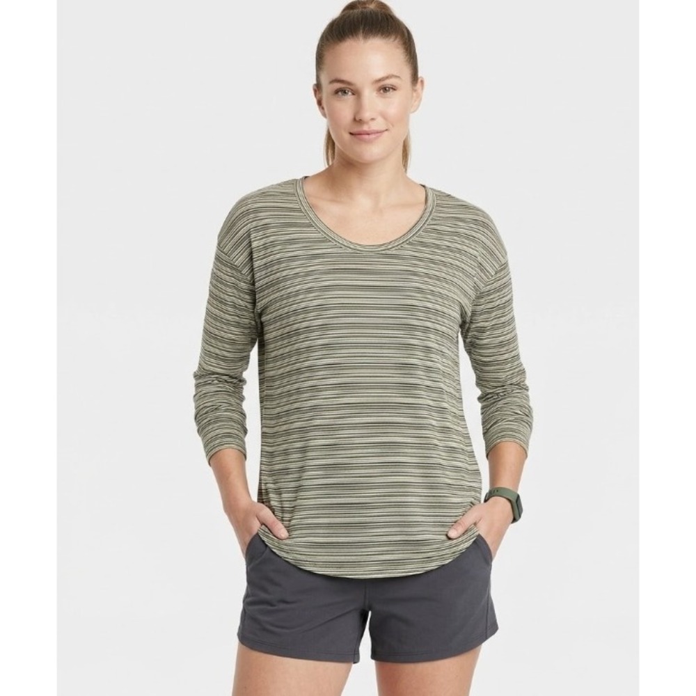 Athleta Striped Ultra Soft Stretch‎ Pull-over Long Sleeve Top Medium Active